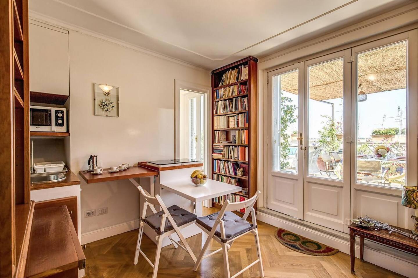 Apartment Attic With Terrace Overlooking St Peters Basilica Rom