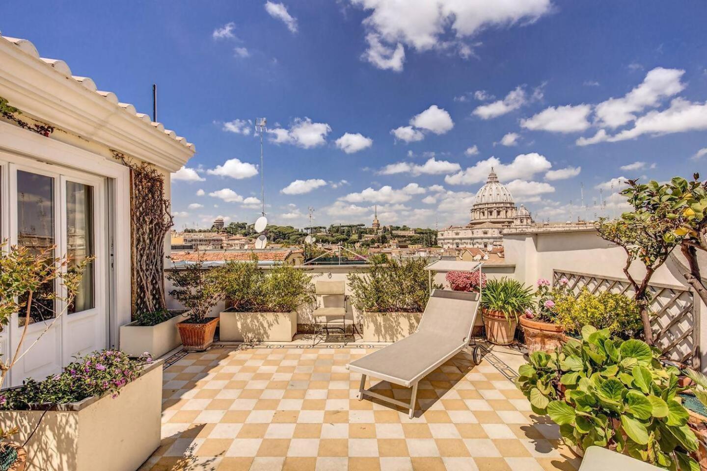 Apartment Attic With Terrace Overlooking St Peters Basilica Rom
